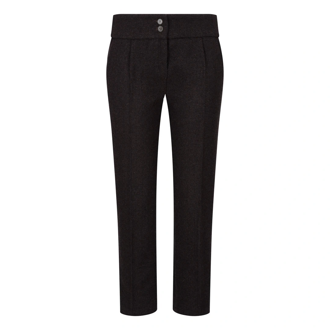 Brown Tweed Chic: Your Classic British Suit for Women